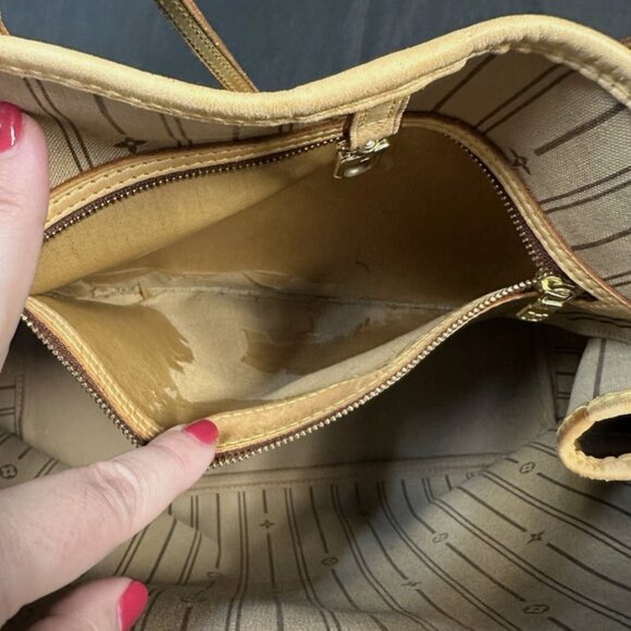 Louis Vuitton Neverfull MM - Picture 7 of 9